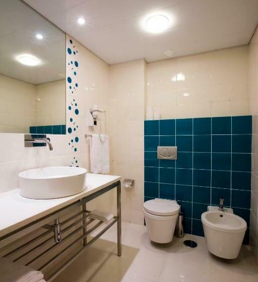 Семейный Номер, Praia