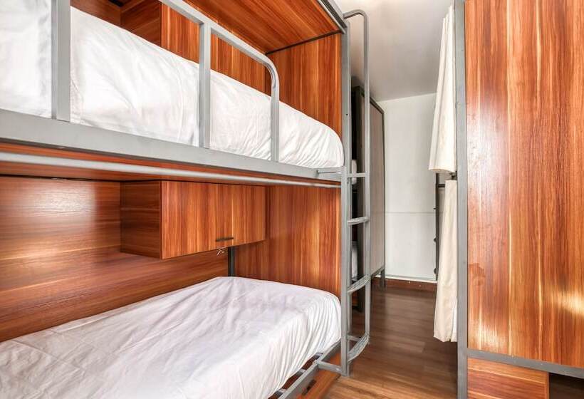 공동 객실, Socialtel Arequipa Formerly Selina Arequipa