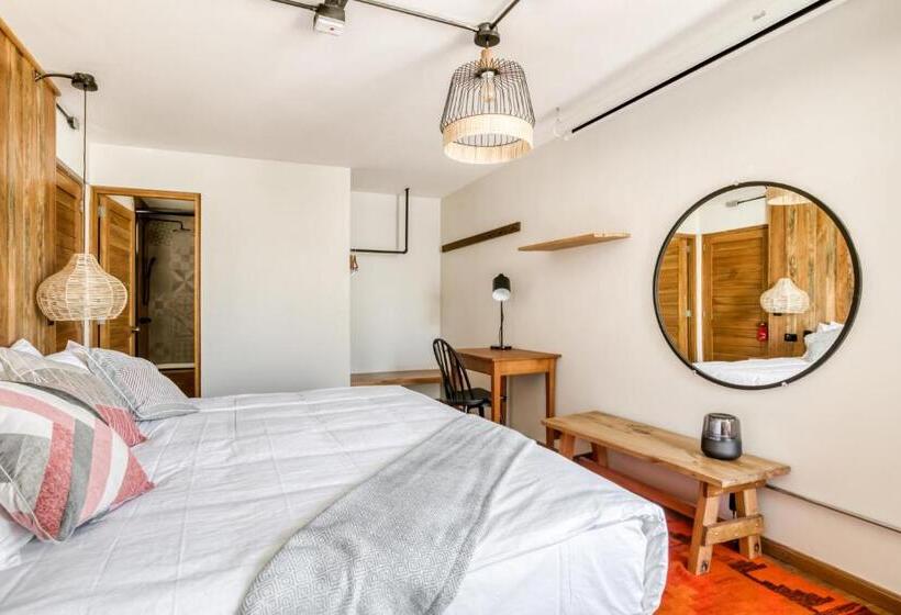 스위트, Socialtel Arequipa Formerly Selina Arequipa