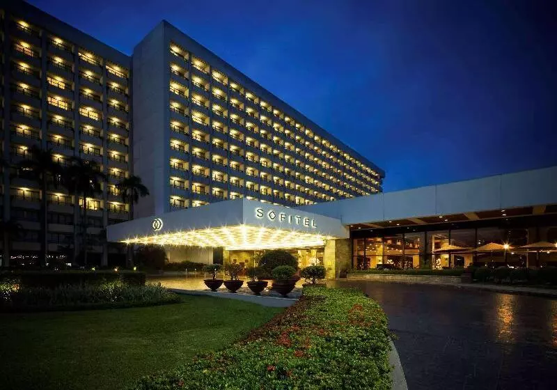 اتاق سوپریور با چشم‌انداز شهر, Sofitel Philippine Plaza Manila