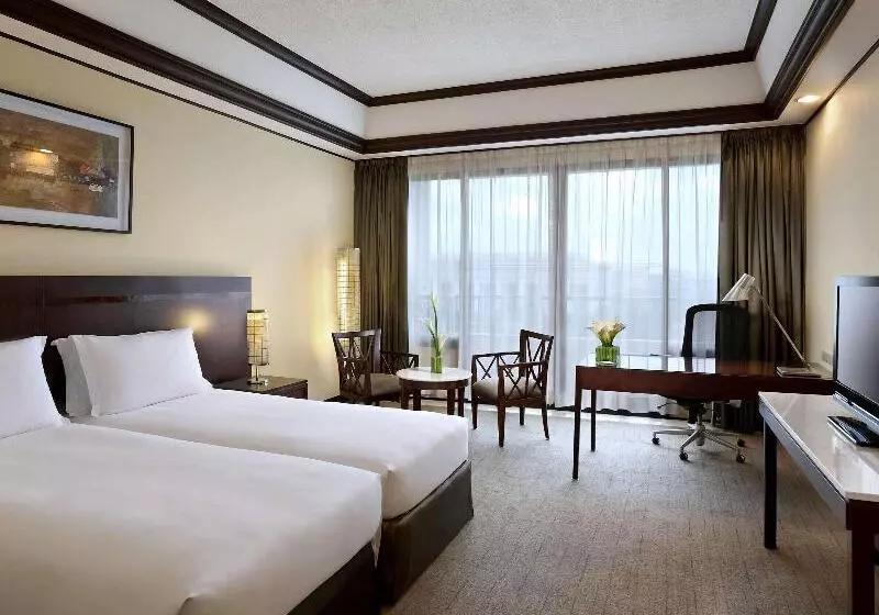 اتاق سوپریور با چشم‌انداز شهر, Sofitel Philippine Plaza Manila
