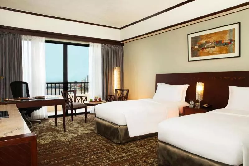 اتاق سوپریور با چشم‌انداز شهر, Sofitel Philippine Plaza Manila