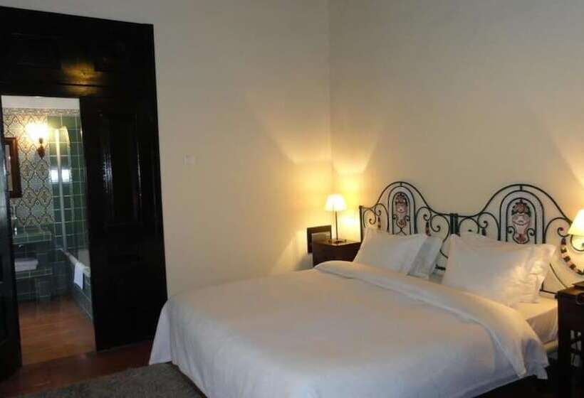 غرفة سوبيريور, The Literary Man Obidos