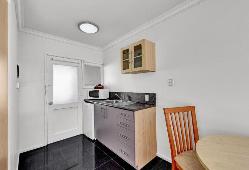 Студия Стандарт, The Hotel Nelson