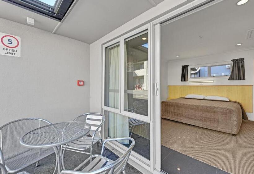 Апартаменты 3 Спальни, The Hotel Nelson