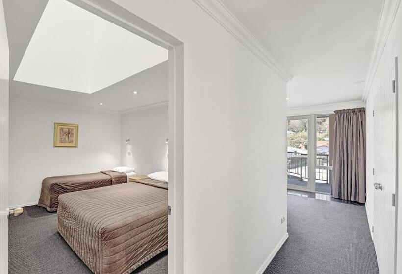 Апартаменты 4 Спальни, The Hotel Nelson