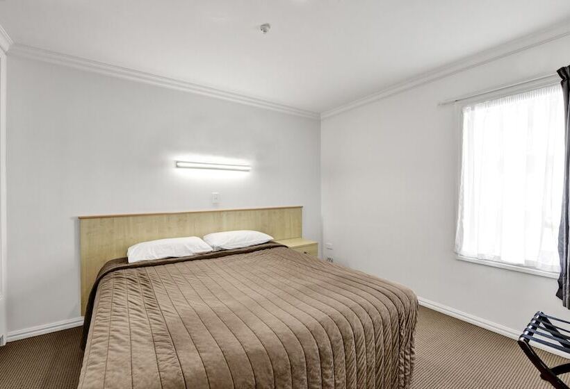 Апартаменты 3 Спальни, The Hotel Nelson