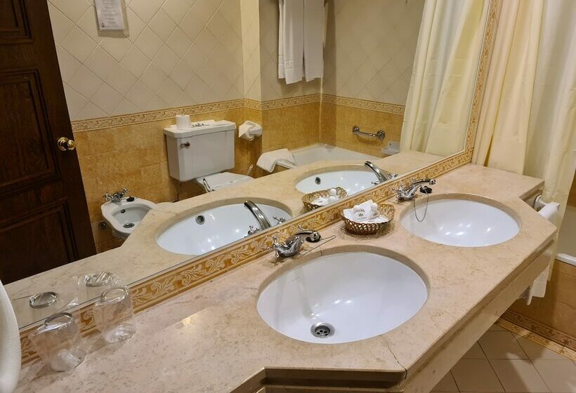 수피리어 룸, Urgeirica