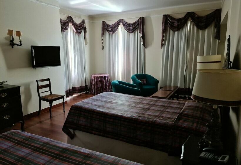 수피리어 룸, Urgeirica