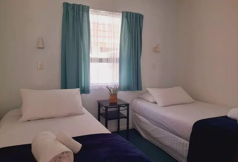 ２ベッドルームアパートメント, Marlin Court Motel
