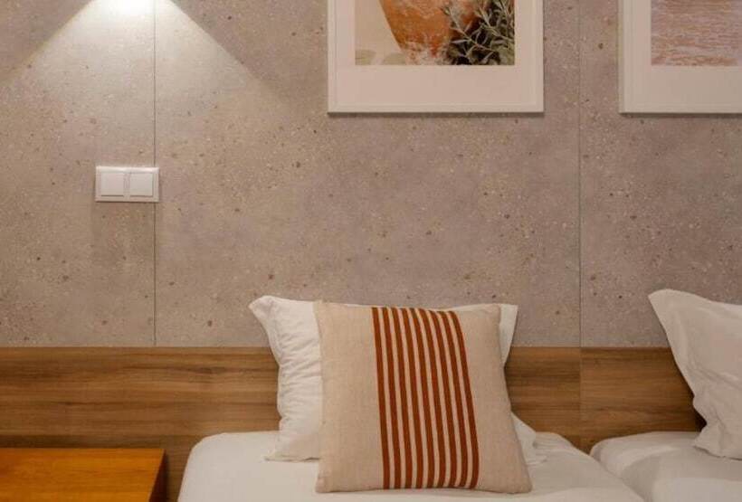 اتاق استاندارد سه نفره, Made Inn Faro