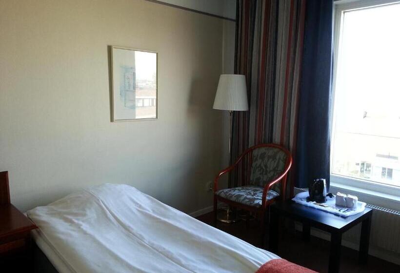 标准单人间, Haparanda Stadshotell