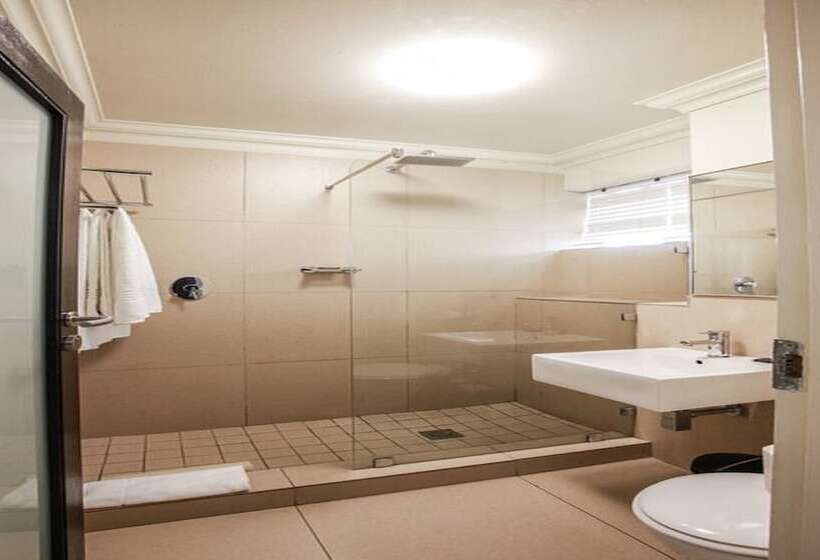 デラックスの4人部屋, Blue Waters