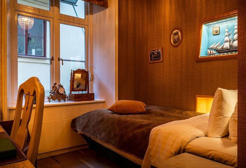 스탠다드 싱글 룸, Victory