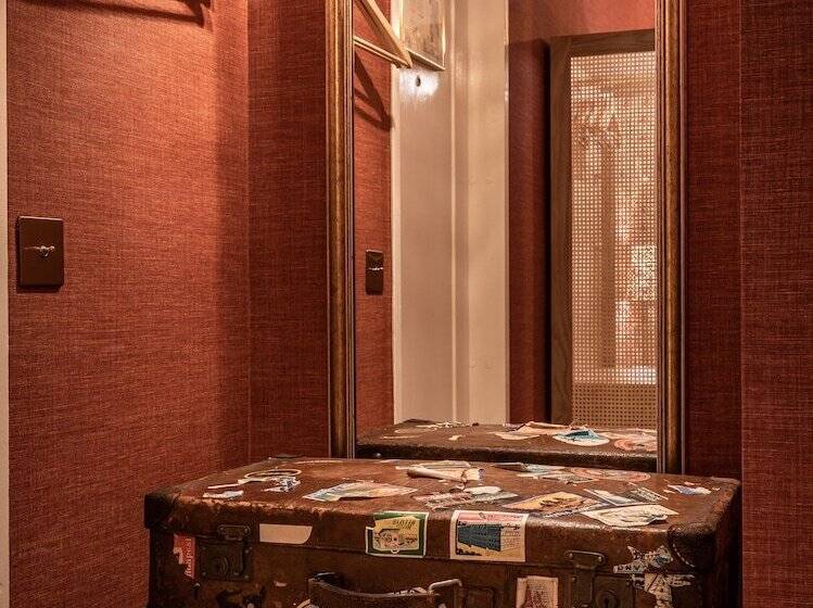 غرفة قياسية, Victory