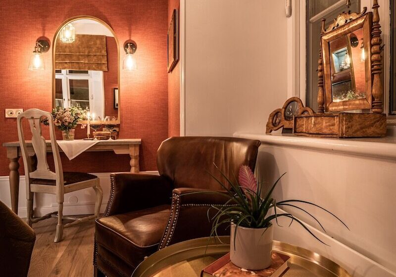 غرفة قياسية, Victory