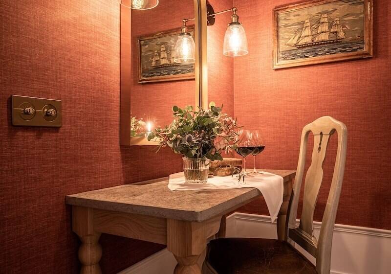 스탠다드 룸, Victory