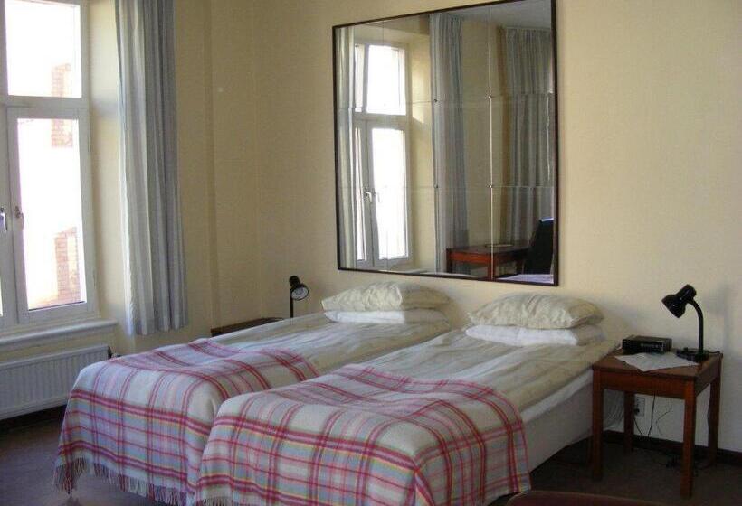 标准三人间, Continental Malmö