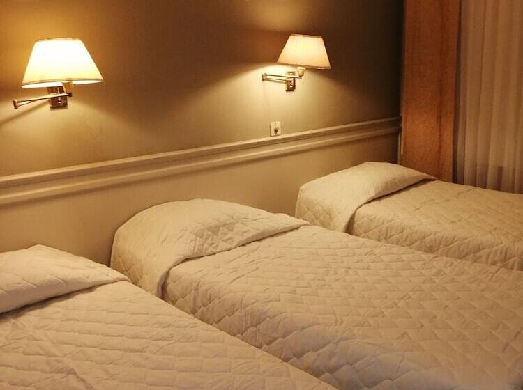 غرفة إدارية ثلاثية, Gran Hotel Armele