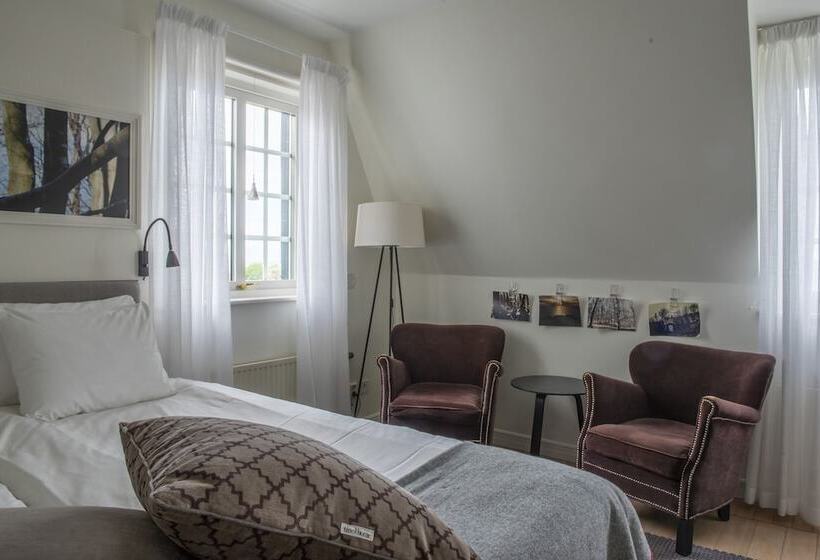 标准间, Rusthållargården