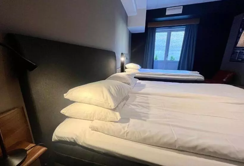 اتاق استاندارد سه نفره, L Siesta
