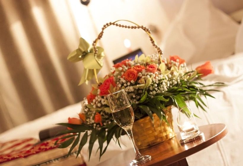 Номер Стандарт, Prahova Plaza