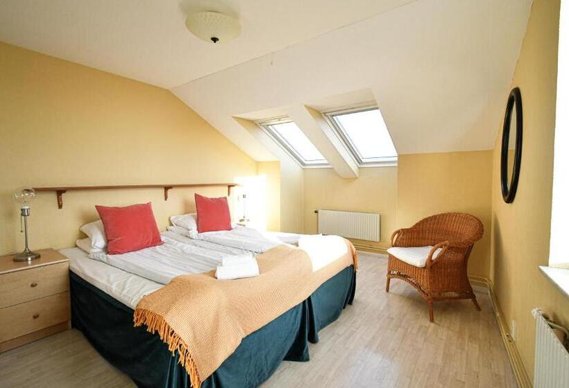 海の見える３ベッドルームアパートメント, Prins Carl