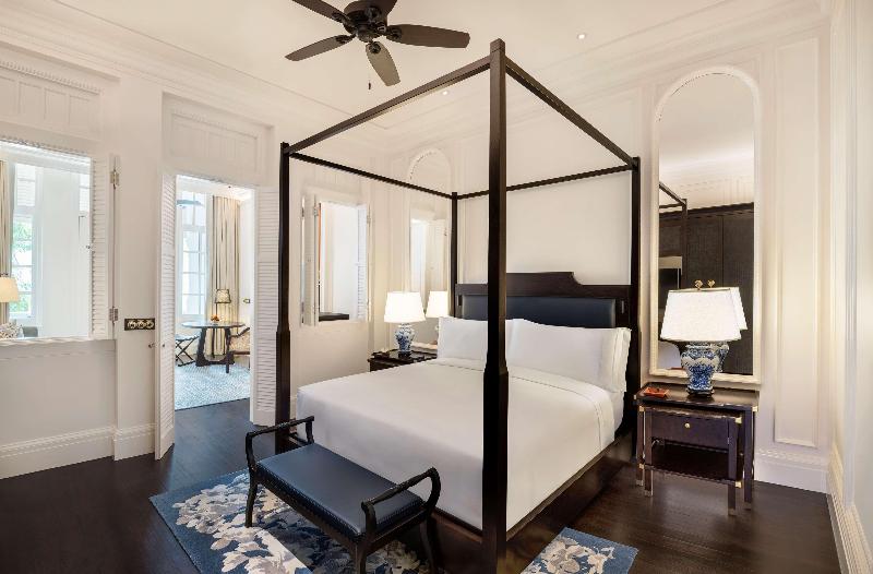 سوئیت با تخت بزرگ, Raffles  Singapore