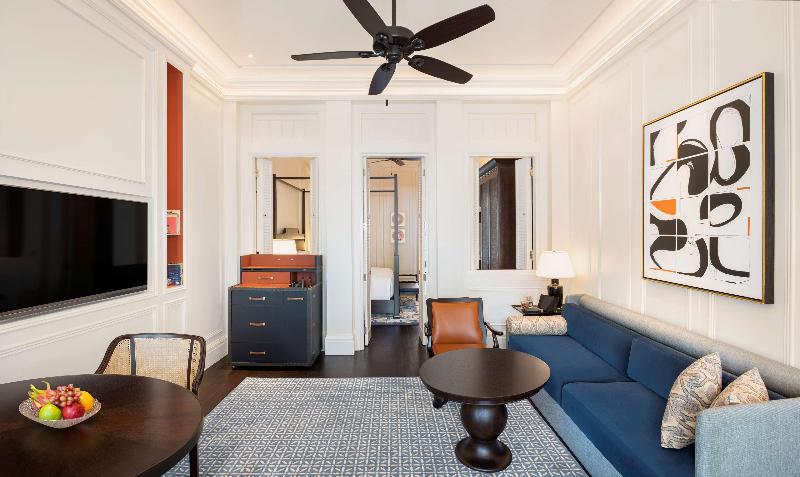 سوئیت با تخت بزرگ, Raffles  Singapore