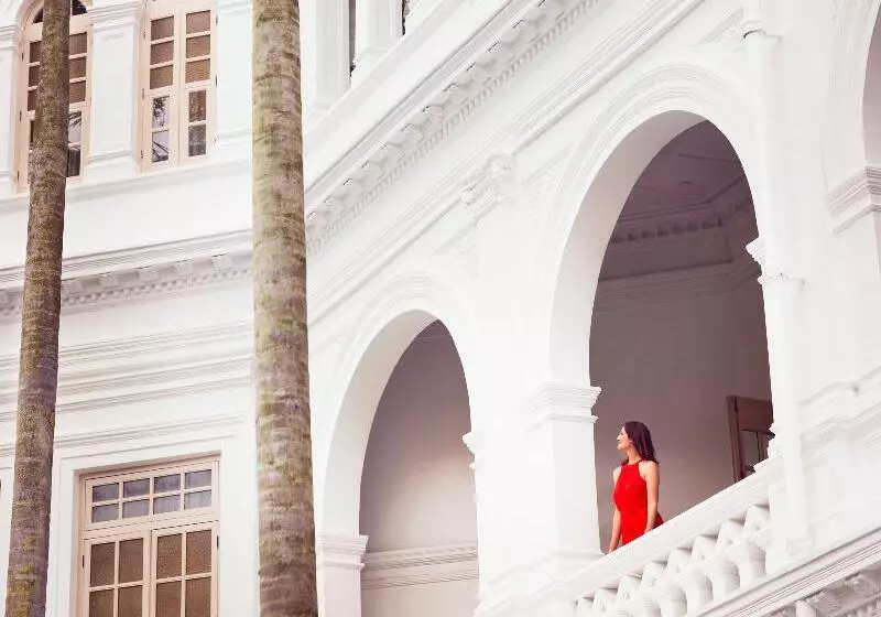 سوئیت با تخت بزرگ, Raffles  Singapore
