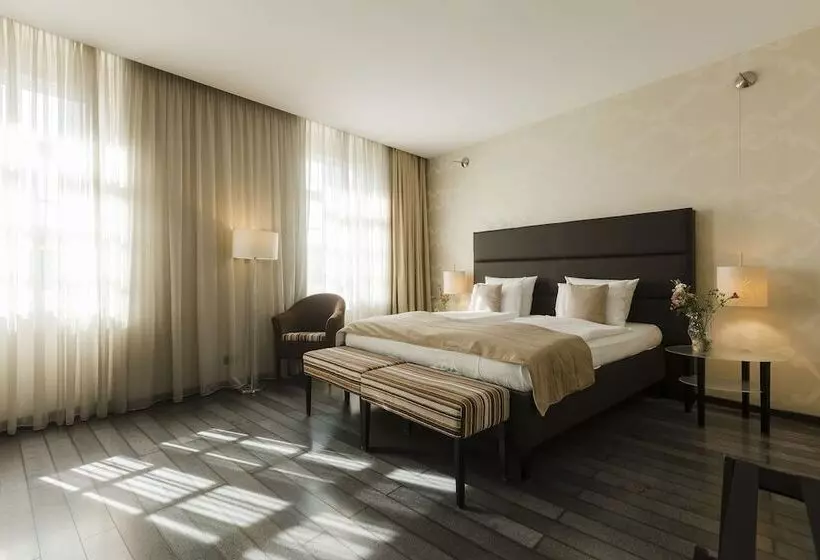 اتاق لوکس, Timisoara