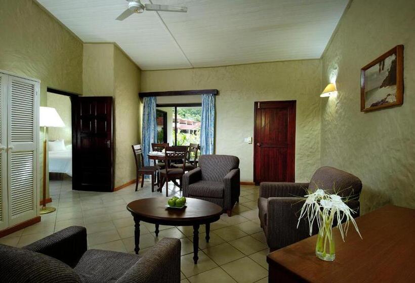 اتاق لوکس خانوادگی, Berjaya Praslin Resort