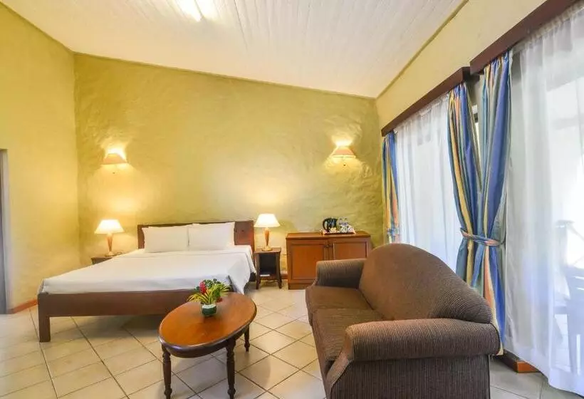 اتاق لوکس خانوادگی, Berjaya Praslin Resort