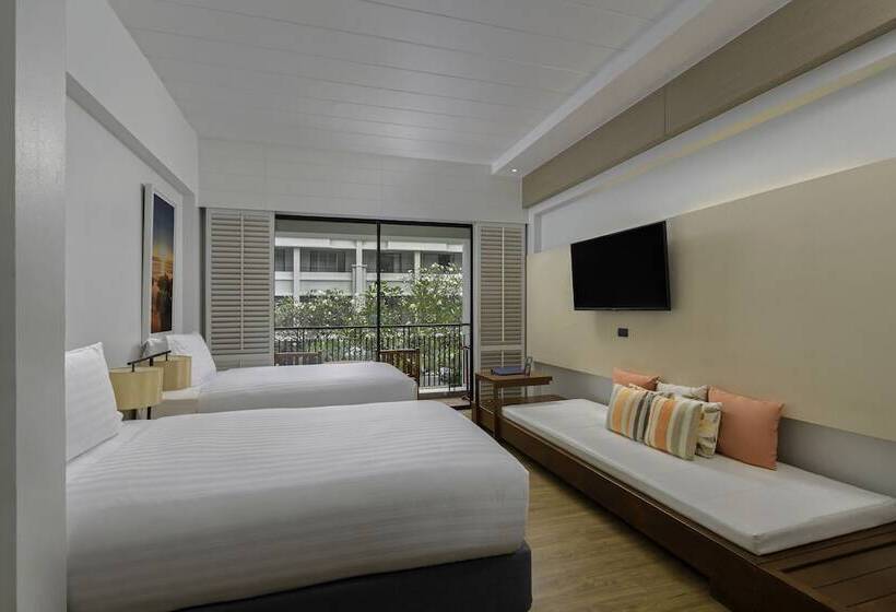 Номер Deluxe с Балконом, Doubletree By Hilton Phuket Banthai Resort