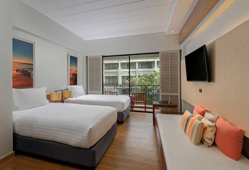 Номер Deluxe с Балконом, Doubletree By Hilton Phuket Banthai Resort