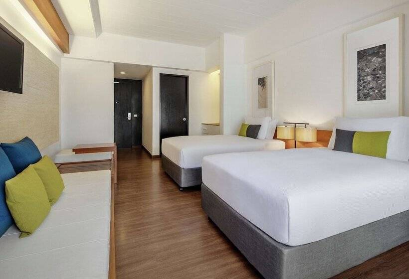 Номер Deluxe, Doubletree By Hilton Phuket Banthai Resort