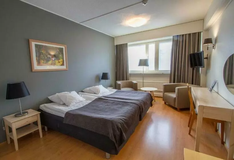 اتاق اکونومی, Economy Hotel Savonia