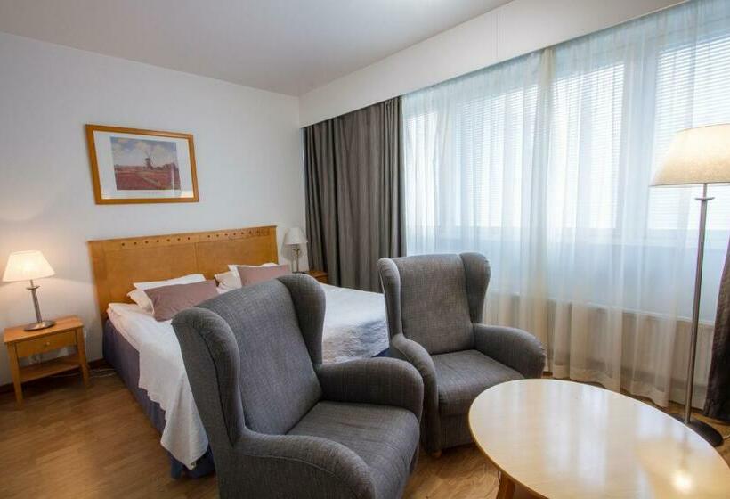 חדר אקונומי, Economy Hotel Savonia
