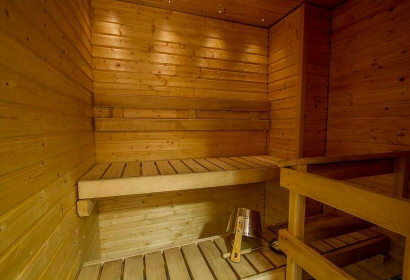 סוויטה, Economy Hotel Savonia