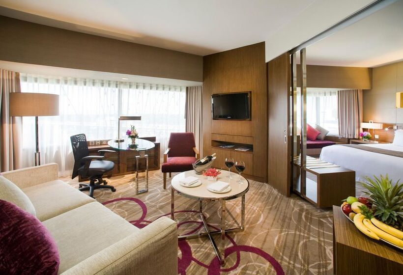 سوئیت پریمیوم, Centara Grand At Central Plaza Ladprao Bangkok