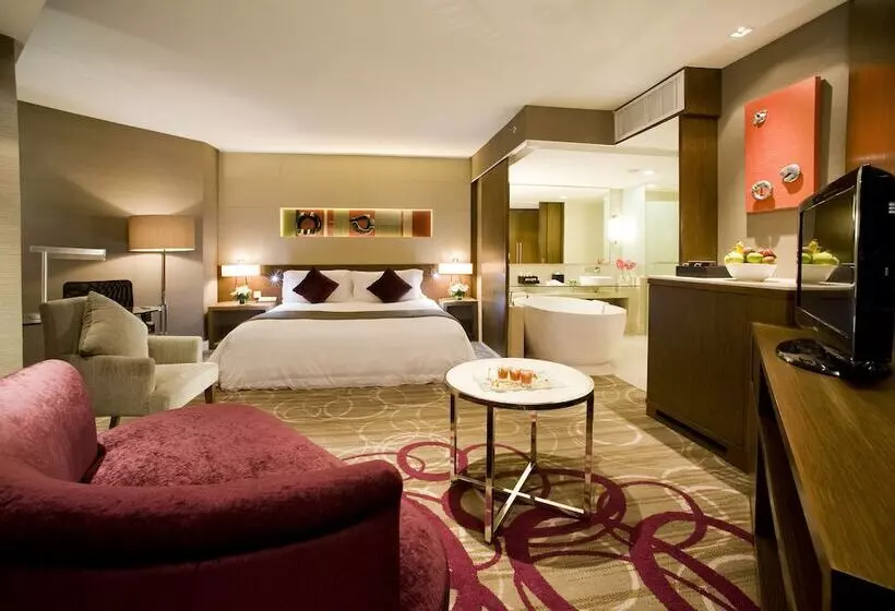 سوئیت پریمیوم, Centara Grand At Central Plaza Ladprao Bangkok