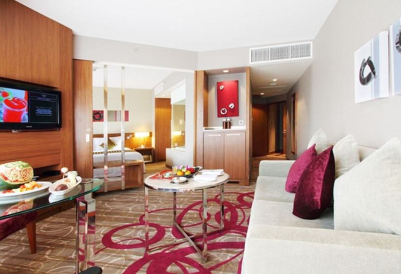 디럭스 스위트, Centara Grand At Central Plaza Ladprao Bangkok