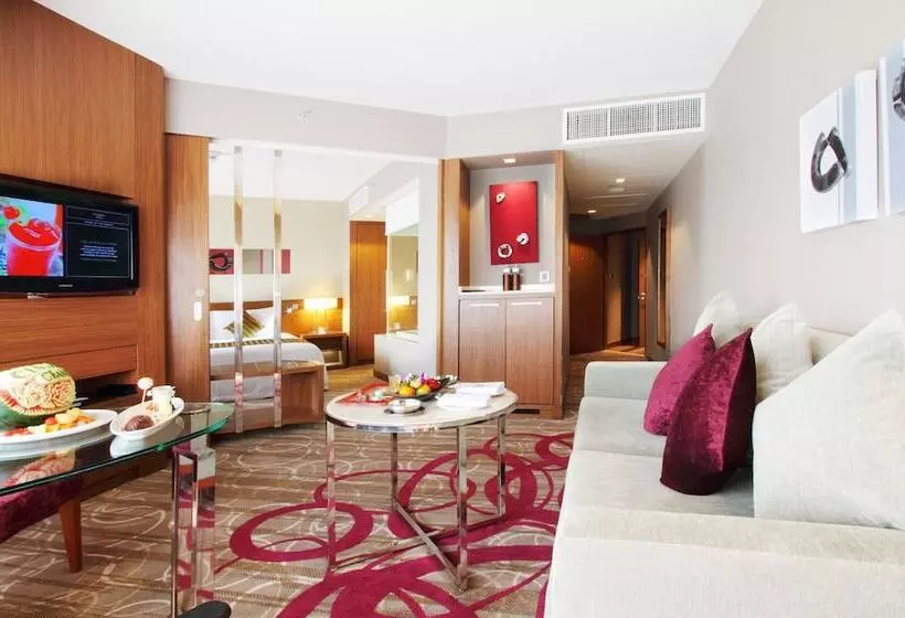 سوییت لوکس, Centara Grand At Central Plaza Ladprao Bangkok