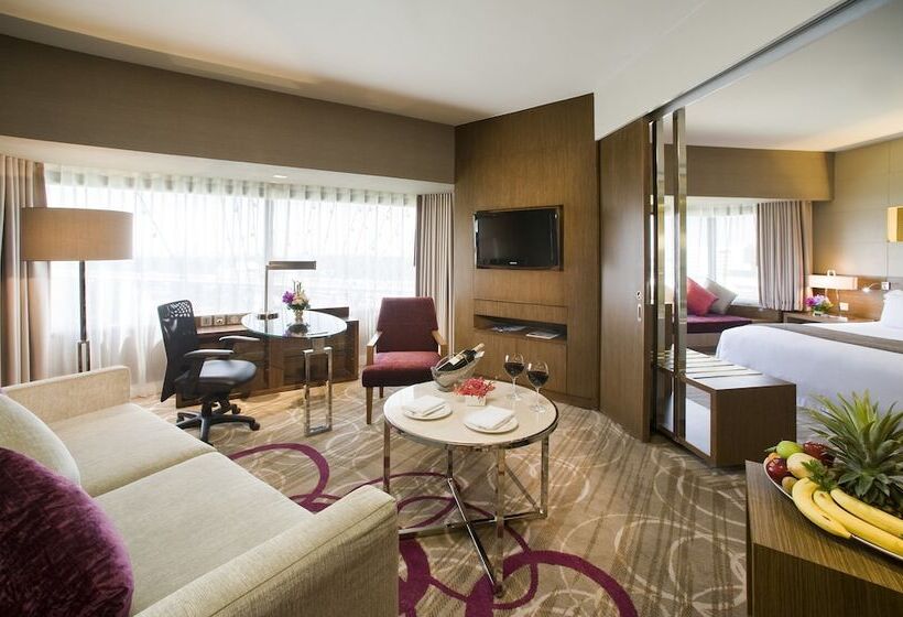 디럭스 스위트, Centara Grand At Central Plaza Ladprao Bangkok