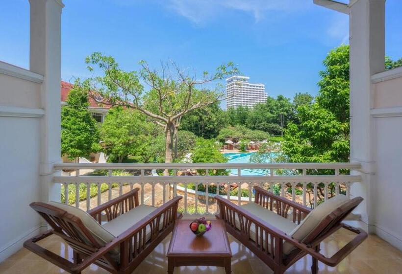 キングサイズベッドのデラックスルーム, Centara Grand Beach Resort & Villas Hua Hin