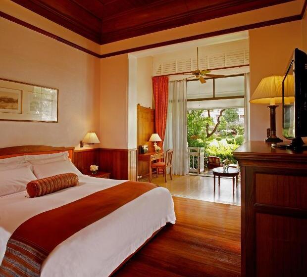 キングサイズベッドのデラックスルーム, Centara Grand Beach Resort & Villas Hua Hin