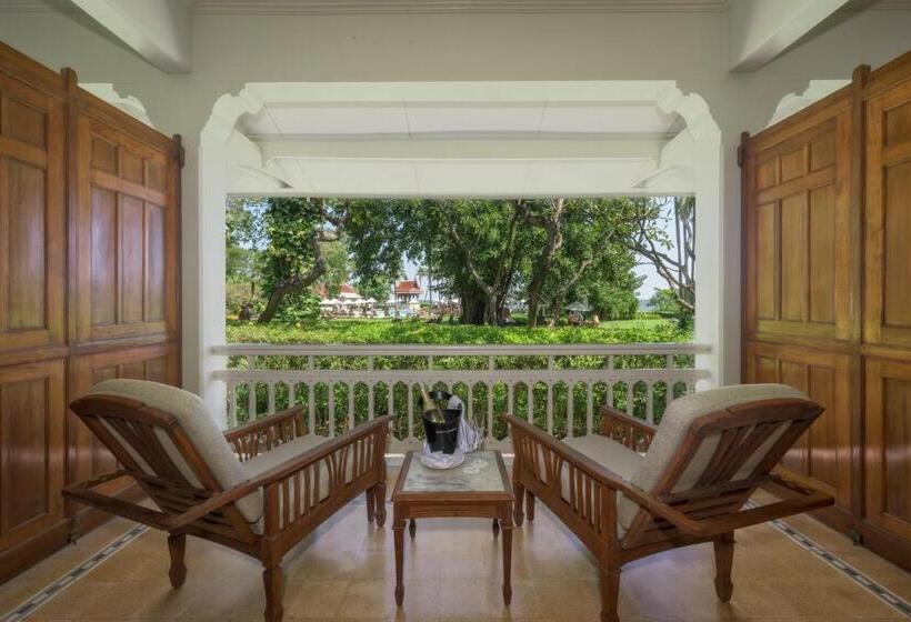 Номер Deluxe Кровать Кинг, Centara Grand Beach Resort & Villas Hua Hin