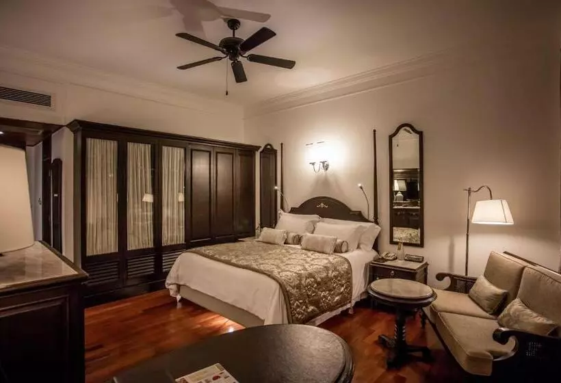 اتاق لوکس با تخت بزرگ, Centara Grand Beach Resort & Villas Hua Hin