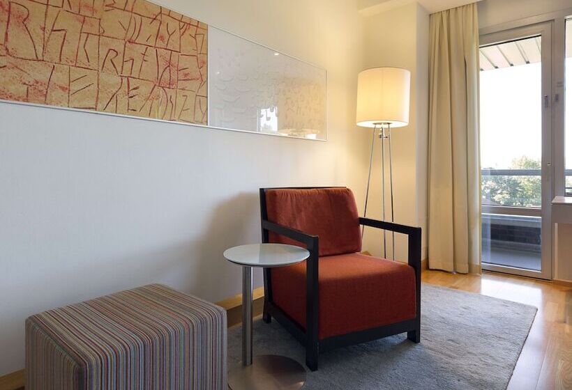 标准间带双人床, Hilton Helsinki Kalastajatorppa