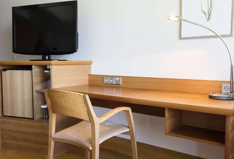 豪华房间, Hilton Helsinki Kalastajatorppa